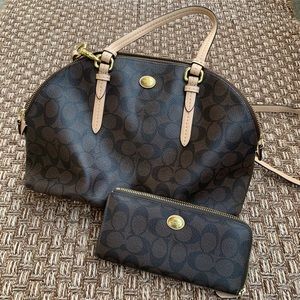 Coach purse and wallet set